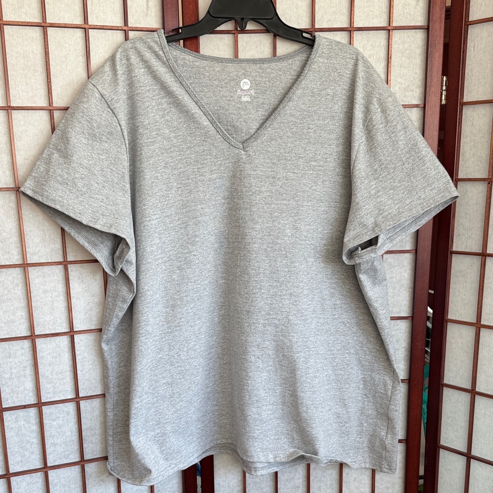 Just My Size  Gray V-Neck Tee size 26W/28W